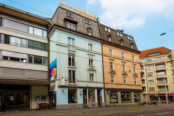 Seltene Gelegenheit: MFH beim Goldbrunnenplatz 2