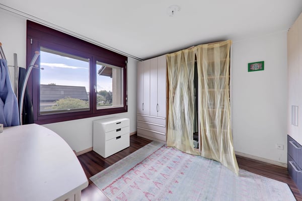 Wohnen im Grünen: 5 ½-Zimmer-Einfamilienhaus mit Wintergarten 9