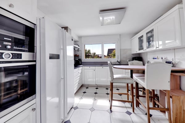 Wohnen im Grünen: 5 ½-Zimmer-Einfamilienhaus mit Wintergarten 6
