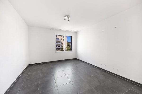 Moderne 3.5-Zimmerwohnung mit grossem Balkon nach Süden in Schwerzenbach 6