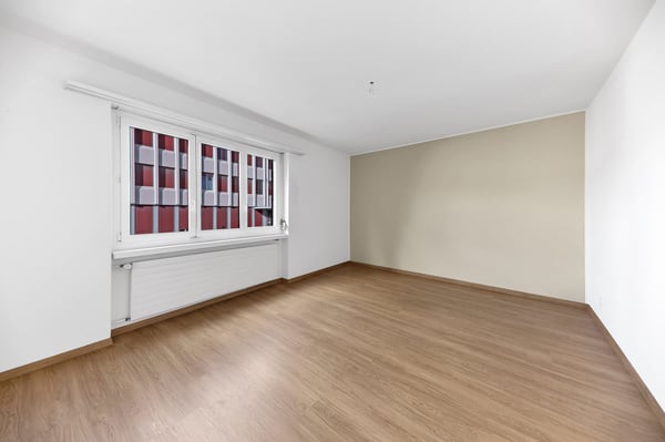 Ruhige 4.5-Zimmerwohnung mit grossem Balkon in Egg – alles in Gehdistanz 4
