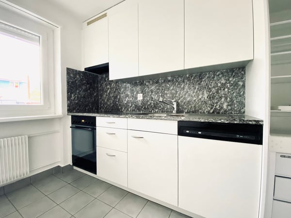 Helle 3-Zimmer-Wohnung mit Balkon beim Bahnhof-Bonstetten 3