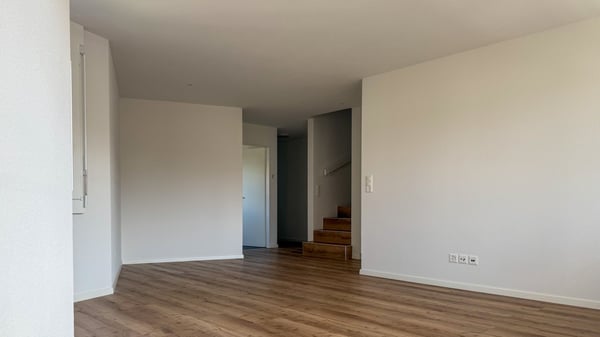 Sanierte 5- Zimmer-Maisonette- Wohnung mit Balkon in Bonstetten 6