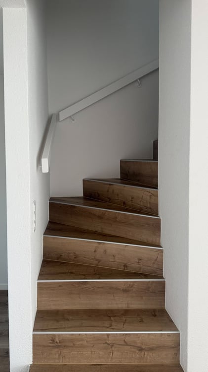 Sanierte 5- Zimmer-Maisonette- Wohnung mit Balkon in Bonstetten 11
