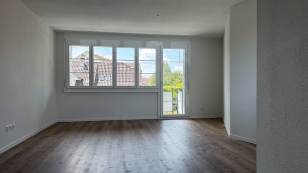 Sanierte 5- Zimmer-Maisonette- Wohnung mit Balkon in Bonstetten 5