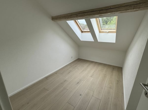 Originelle 4 1/2 - Zimmer-Dachmaisonette-Wohnung 5