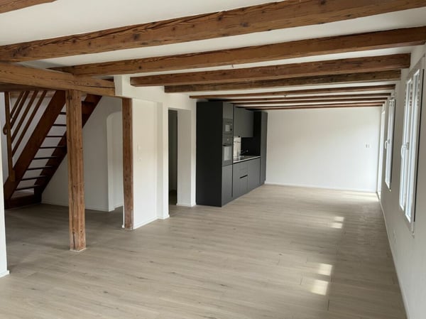 Grosszügige 4 1/2 - Zimmer-Dachmaisonette-Wohnung 2
