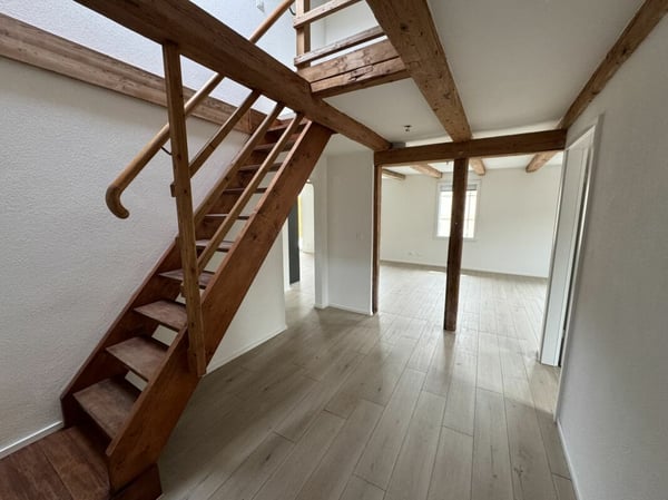 Grosszügige 4 1/2 - Zimmer-Dachmaisonette-Wohnung 4
