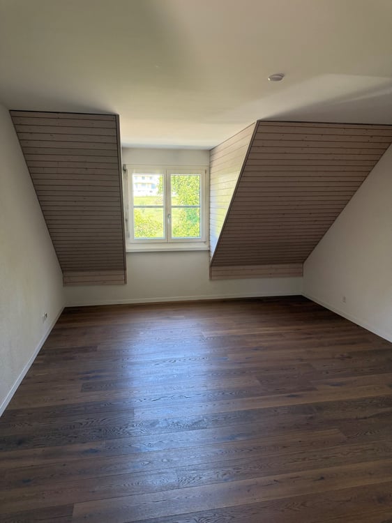Charmante 3.5-Zimmer-Dachwohnung mit Panoramablick in Egg (ZH) 9
