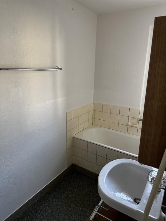 Schöne, lichtdurchflutete 7-Zimmer-Wohnung an zentraler Lage! 7