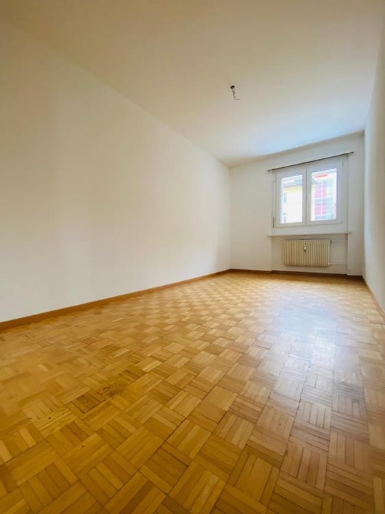 Schöne, lichtdurchflutete 7-Zimmer-Wohnung an zentraler Lage! 5