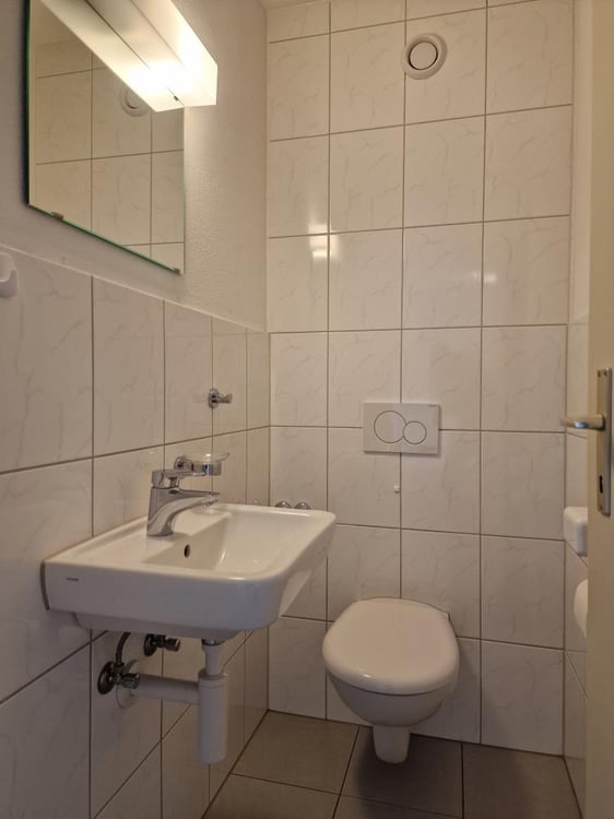 Grossräumige Wohnung mit Balkon in zentraler Gegend! 11