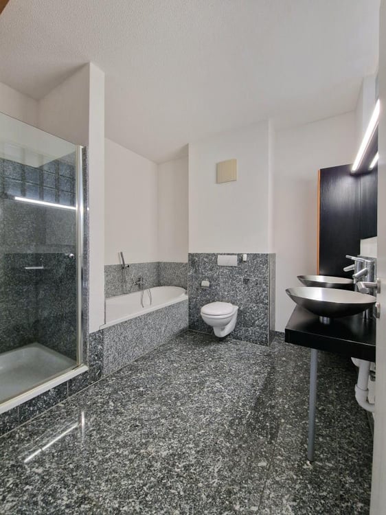 Moderne, grossflächige 230 m2 Loftwohnung mit Balkon! 10