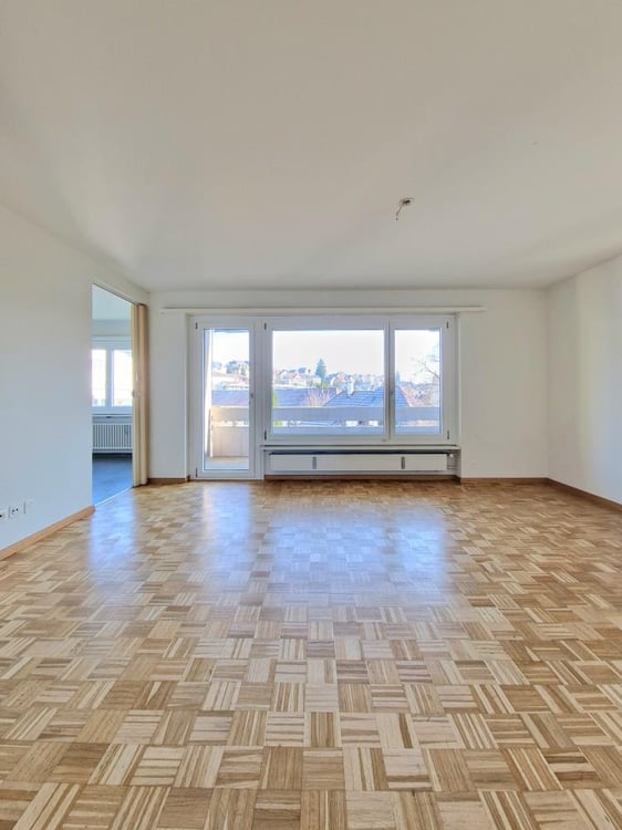 Moderne Wohnung mit Balkon 2