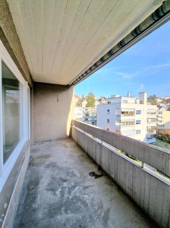Moderne Wohnung mit Balkon 3