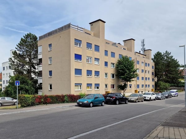 Moderne Wohnung mit Balkon 1