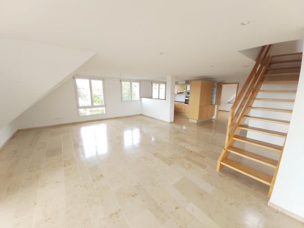 1 MONAT GRATIS WOHNEN! Traumhafte Dachwohnung mit Balkon! 4