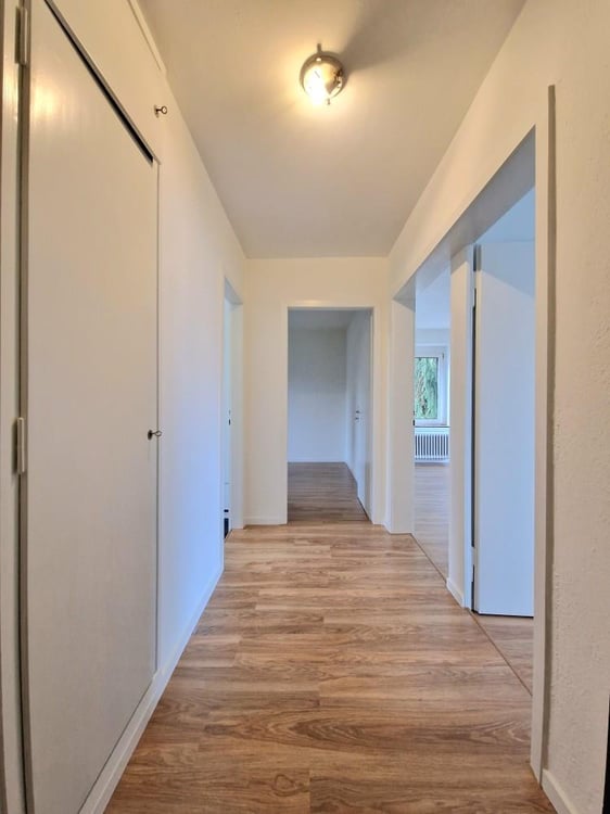 Wunderschöne Wohnung mit Balkon - 5 Minuten vom Flughafen Zürich 2