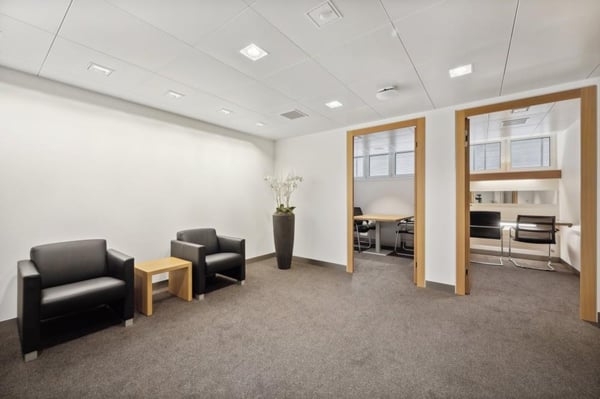 Zentral gelegene Büro 7