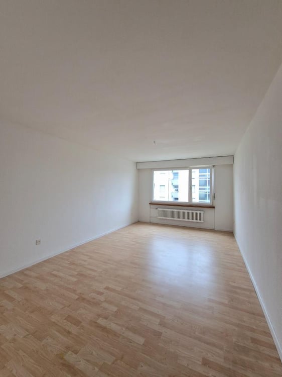 Top attraktive, aufgefrischte 3.5-Zimmerwohnung! 6
