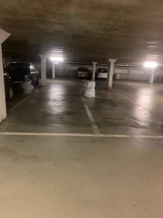 Bis zu 40 PP in der Tiefgarage verfügbar. 2
