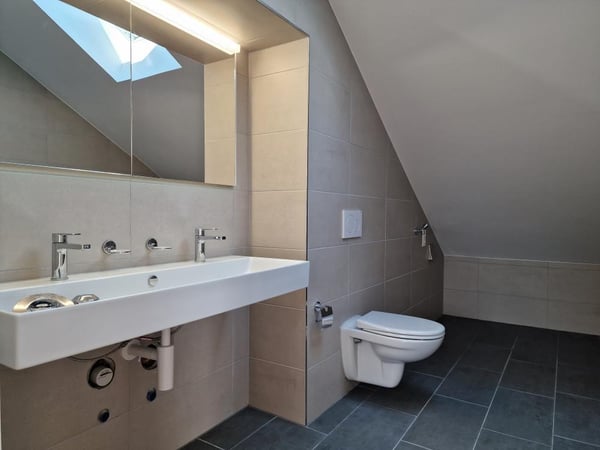 Total neu sanierte 4.5-Dachzimmerwohnung! 10