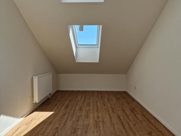 Total neu sanierte 4.5-Dachzimmerwohnung! 8