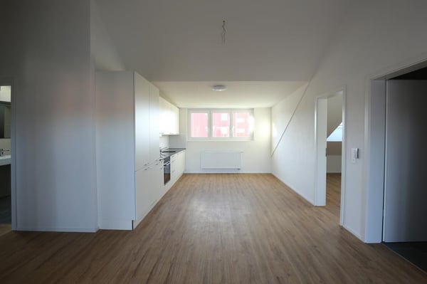 Total neu sanierte 4.5-Dachzimmerwohnung! 5
