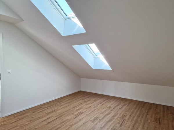 Total neu sanierte 4.5-Dachzimmerwohnung! 7