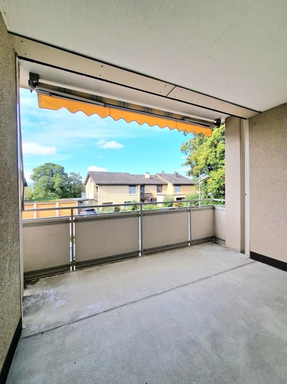 Schöne Wohnung mit Balkon zu vermieten 3