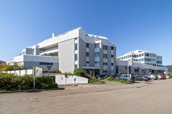Parkplätze zu vermieten in Oftringen - Top Lage beim EO Center