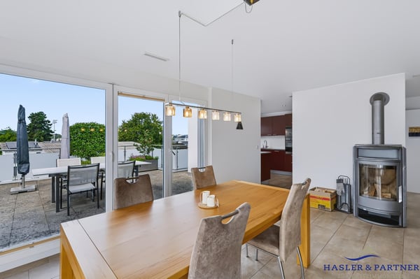 Repräsentative 5½-Zimmer-Attikawohnung mit 144 m² Terrasse und Alpenblick