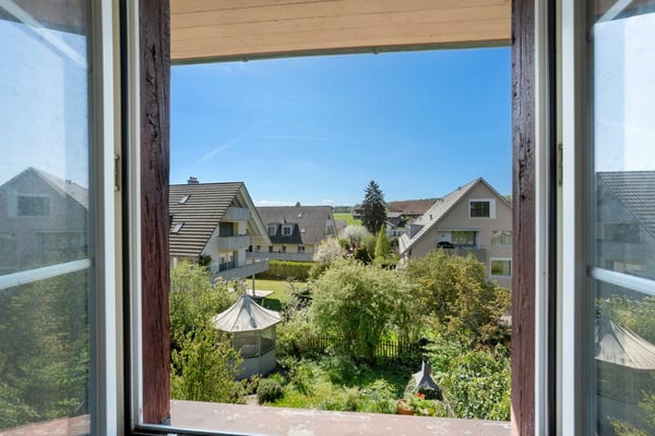Charmantes Doppeleinfamilienhaus mit grossem Garten und viel Potential an ruhiger Lage 9