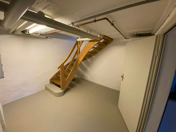 Freistehendes, teilsaniertes Einfamilienhaus mit grossem Umschwung 13
