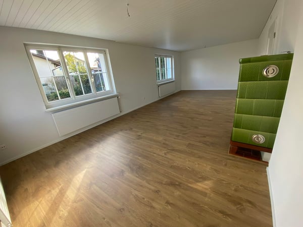 Freistehendes, teilsaniertes Einfamilienhaus mit grossem Umschwung 9