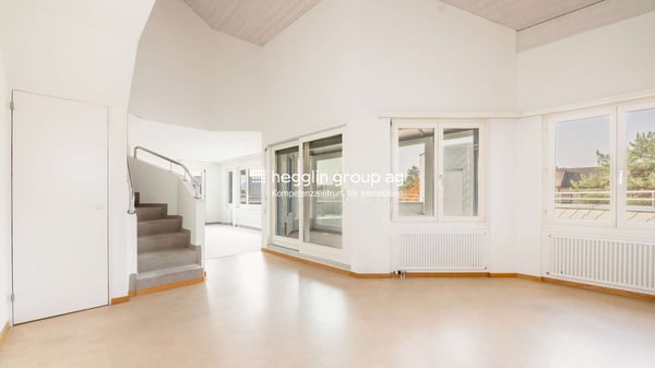 Attika-Maisonette über der Gewerbezone in Cham 6