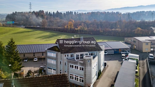 Attika-Maisonette über der Gewerbezone in Cham 13