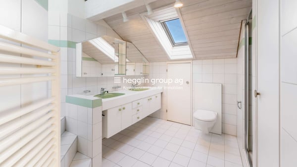 Attika-Maisonette über der Gewerbezone in Cham 9