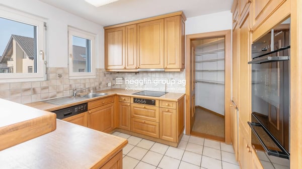 Attika-Maisonette über der Gewerbezone in Cham 5