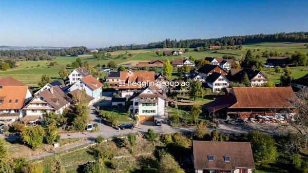 Gartenidylle trifft 180 Grad Bergpanorama 4