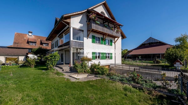 Gartenidylle trifft 180 Grad Bergpanorama 8