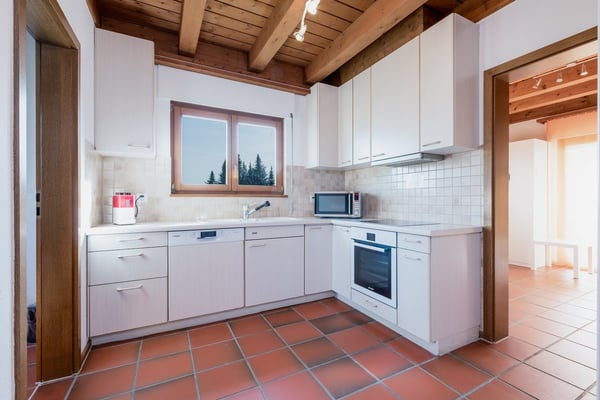 Vollausgerüstetes, möbliertes WG-Zimmer mit Balkon / TV / Internet (Zimmer 7) 6