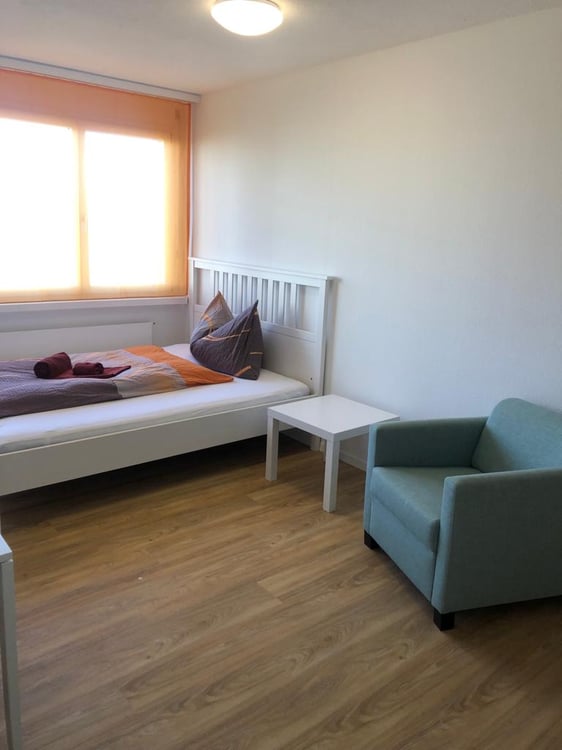 Möbliertes WG-Zimmer mit TV / Internet in Muri (Zimmer 2) 1