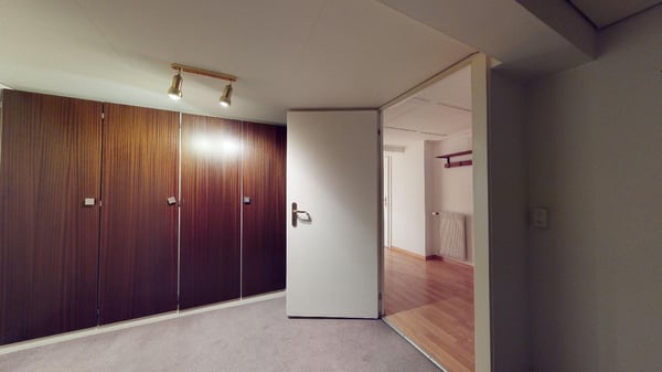 Vollausgerüstetes, möbliertes WG-Zimmer (Zimmer 1) 2