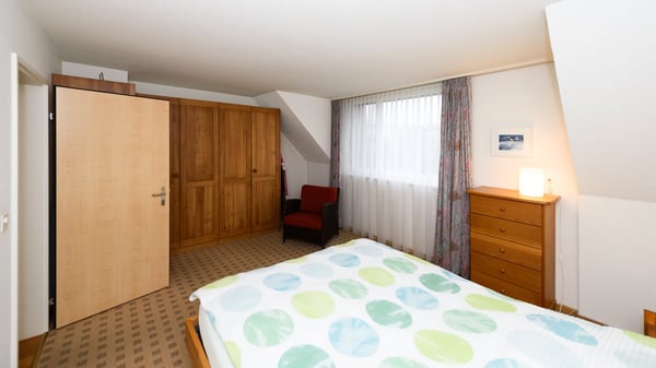 Viel Platz für Sie und Ihre Familie - gepflegtes Doppelhaus am Rande der Bauzone 7