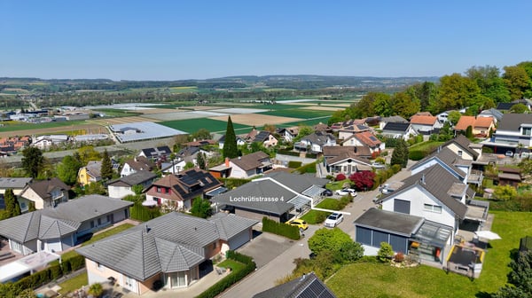 Charmanter Doppelhausteil an ruhiger Aussichtslage von Felben-Wellhausen