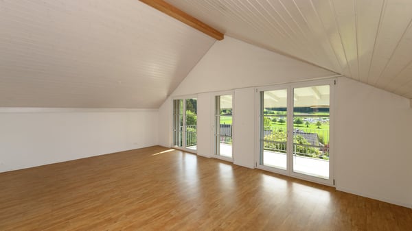 Grosszügige und helle 3 ½-Zimmer Dachwohnung am Rande des alten Dorfkerns von Elgg 2