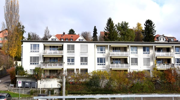 Charmante 2.5-Zimmer-Wohnung mit Sitzplatz in Zürich Hottingen 1