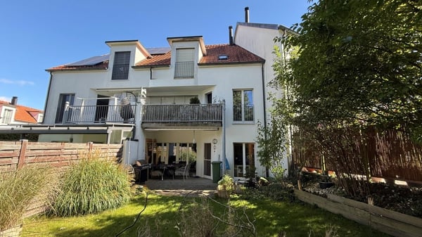 6.5 Zimmer Reihen-Mittelhaus mit idyllischem Garten