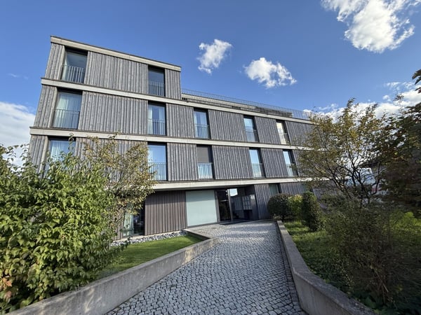 Modern, hell und Seesicht - 1.5-Zimmer-Wohnung an bester Lage in Mä... 2